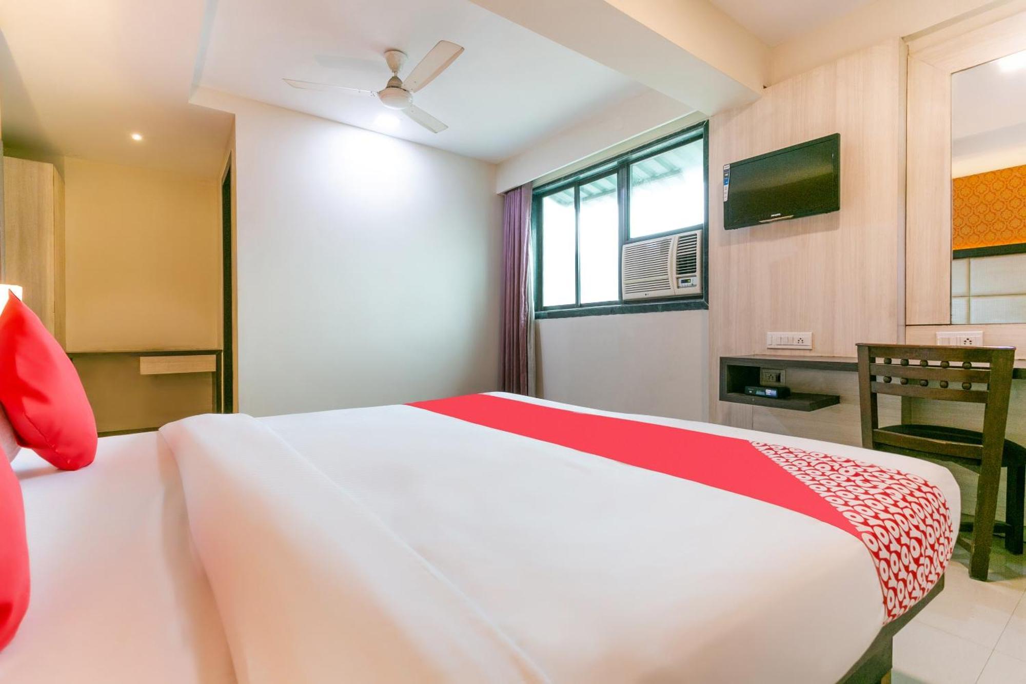 Collection O Pearl Residency Hotel 3*